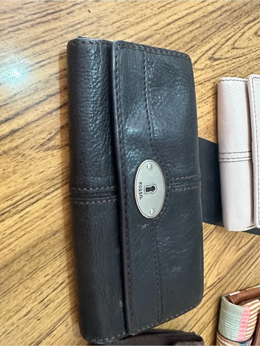 Fossil compact tones